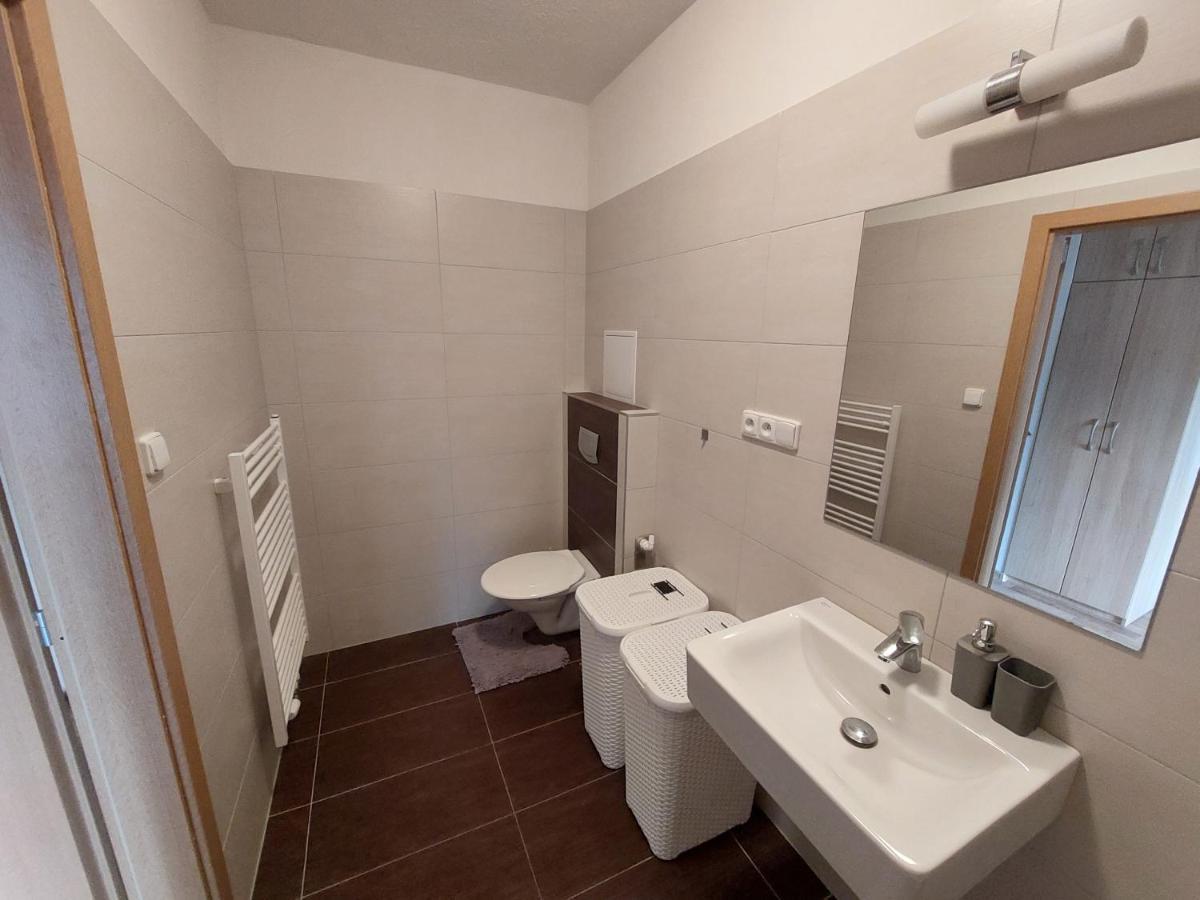 Apartman Vsemina 300 Ngoại thất bức ảnh